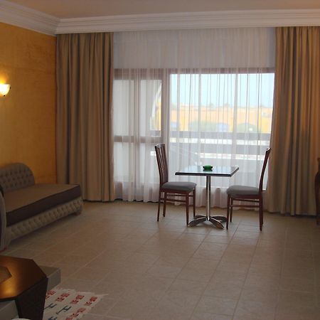 Le Grand Hotels Des Thermes Mezraia Luaran gambar
