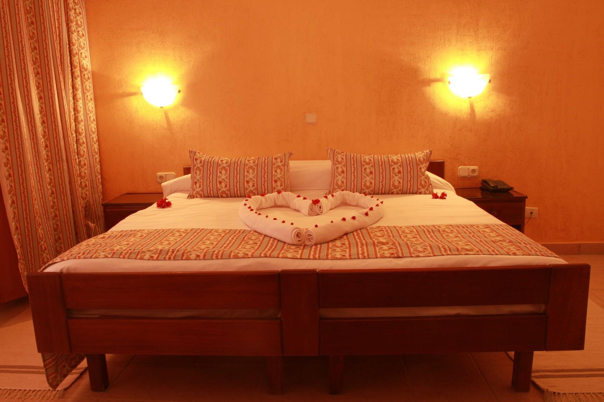 Le Grand Hotels Des Thermes Mezraia Luaran gambar