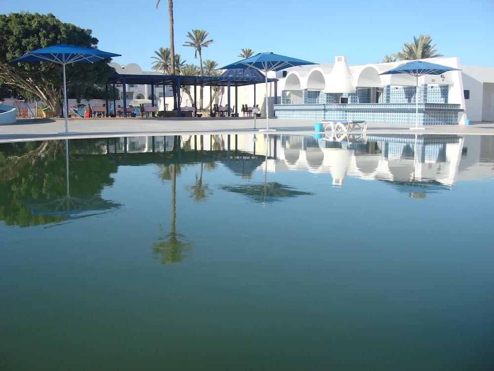 Le Grand Hotels Des Thermes Mezraia Luaran gambar