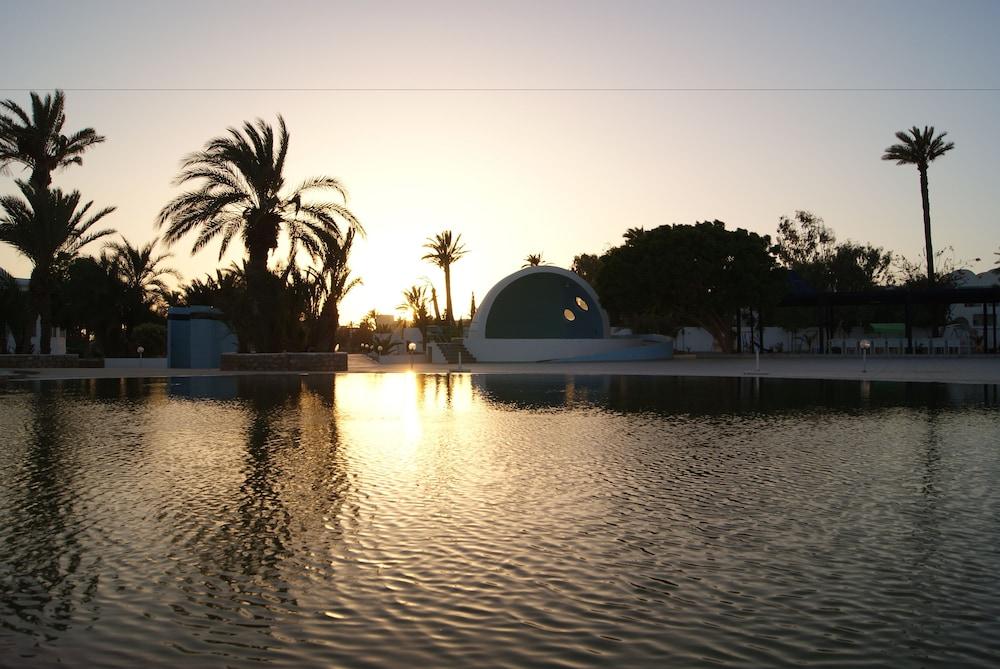 Le Grand Hotels Des Thermes Mezraia Luaran gambar